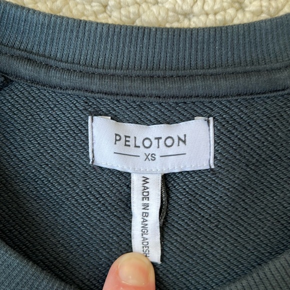 NWOT Peloton ombré sweatshirt size XS/extra-small - Picture 2 of 7